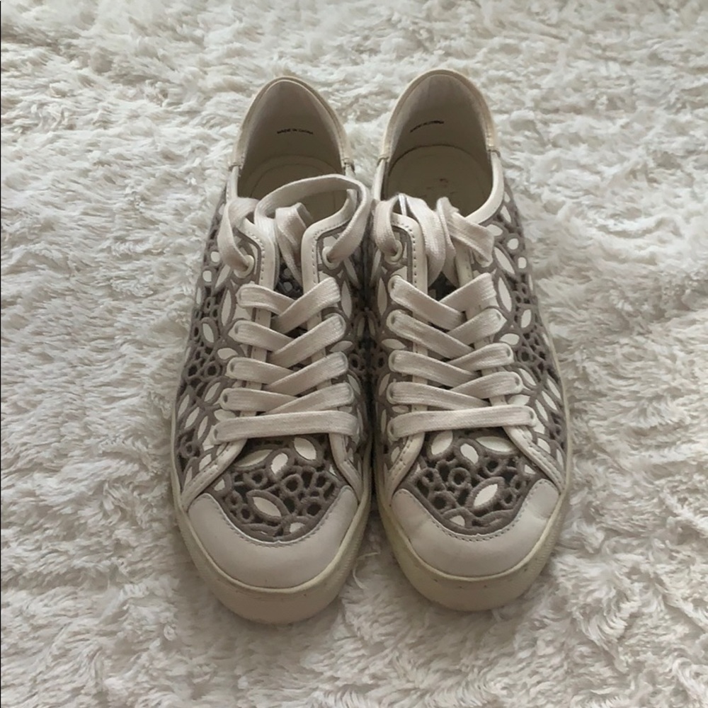 ✨Tory Burch Sneakers✨